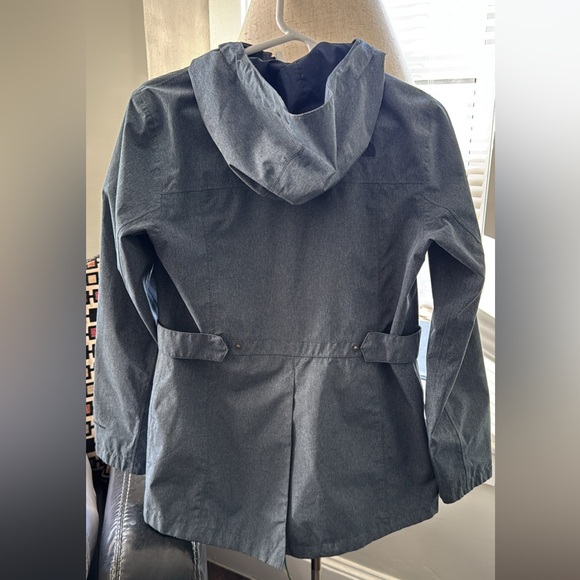 Women’s North Face Jacket Size Small - Picture 2 of 4